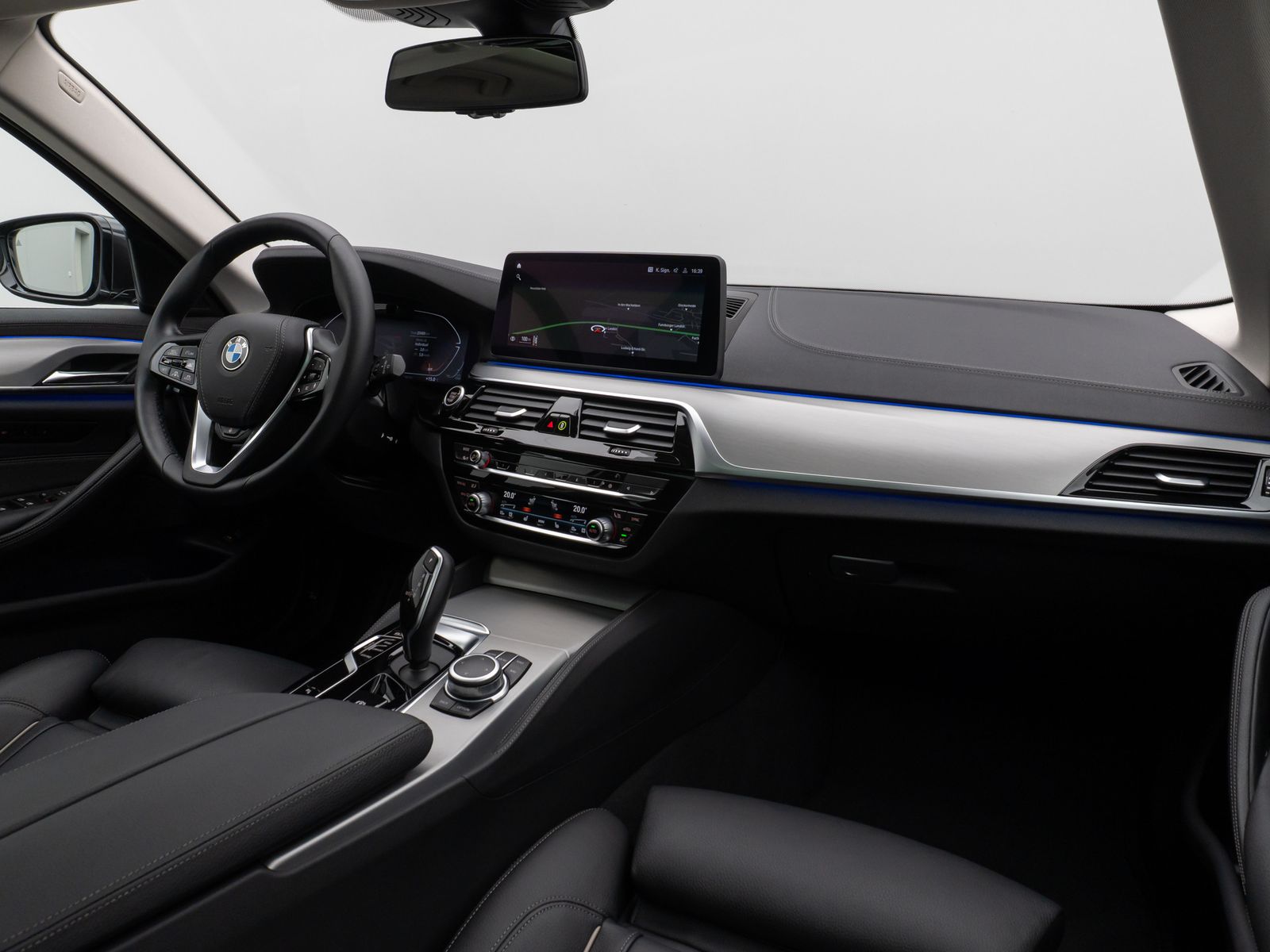 Fahrzeugabbildung BMW 540i xD LuxuryLine Panorama Laser Kamera SoftCL