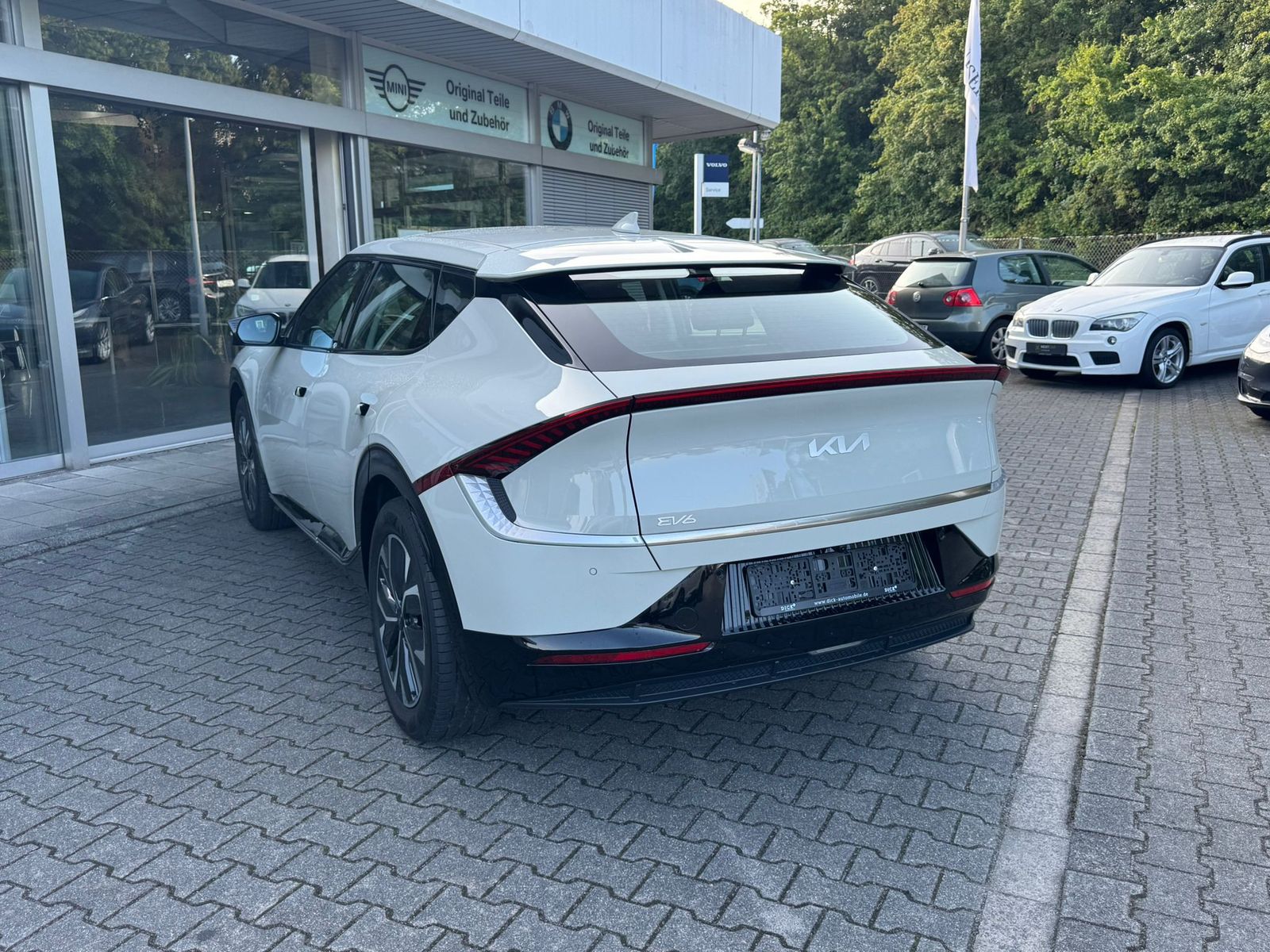 Fahrzeugabbildung Kia EV6 2WD WERKSGAR+NAVI+LED+SHZ+KAMERA+ACC+19"