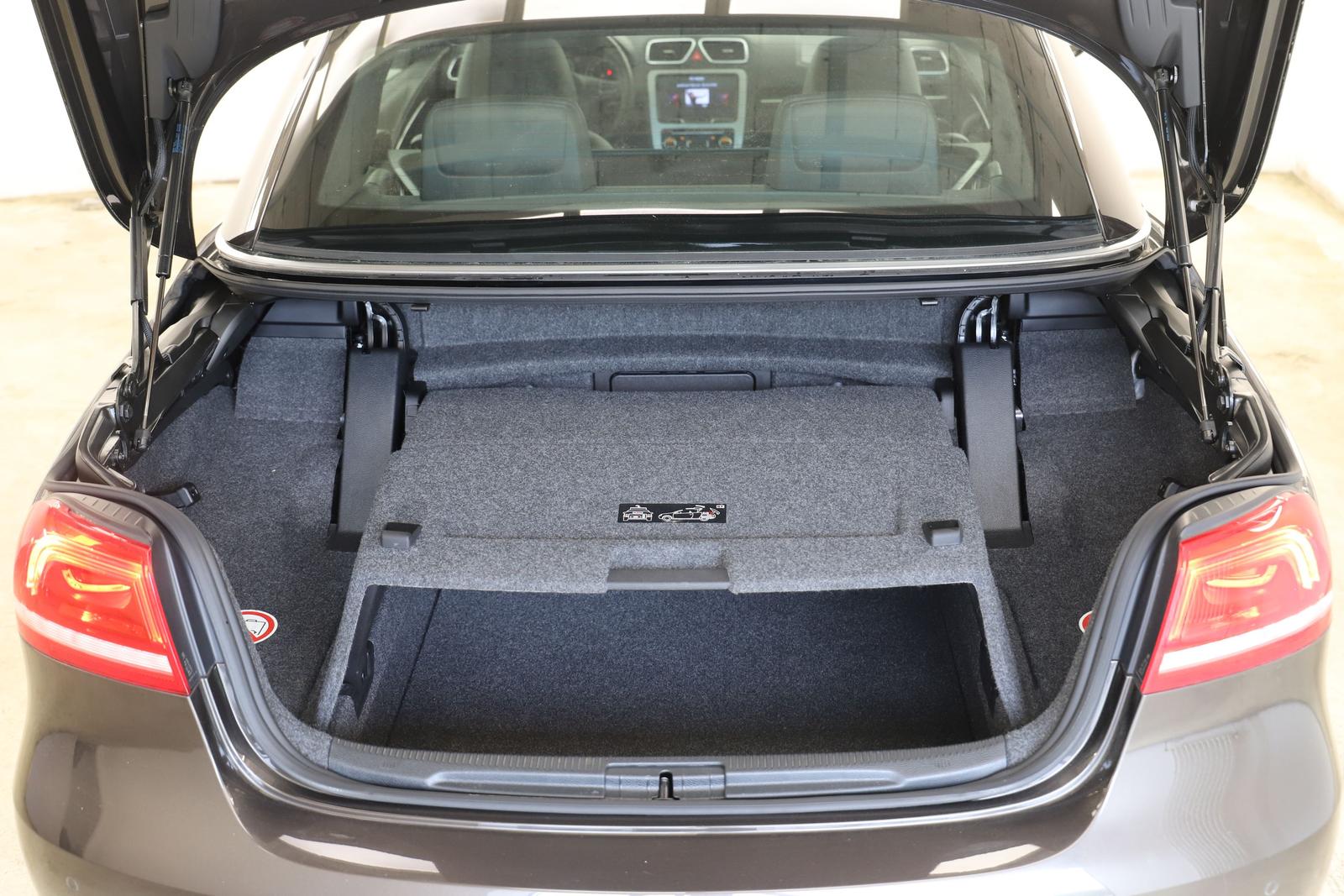 Volkswagen Eos 1.4TSI 122PS BlueMotion Leder Navi PDC SHZ