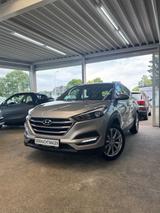 Hyundai Tucson blue Classic 2WD 1.6 *Kamera*Navi*Shzg* - Hyundai TUCSON: Classic