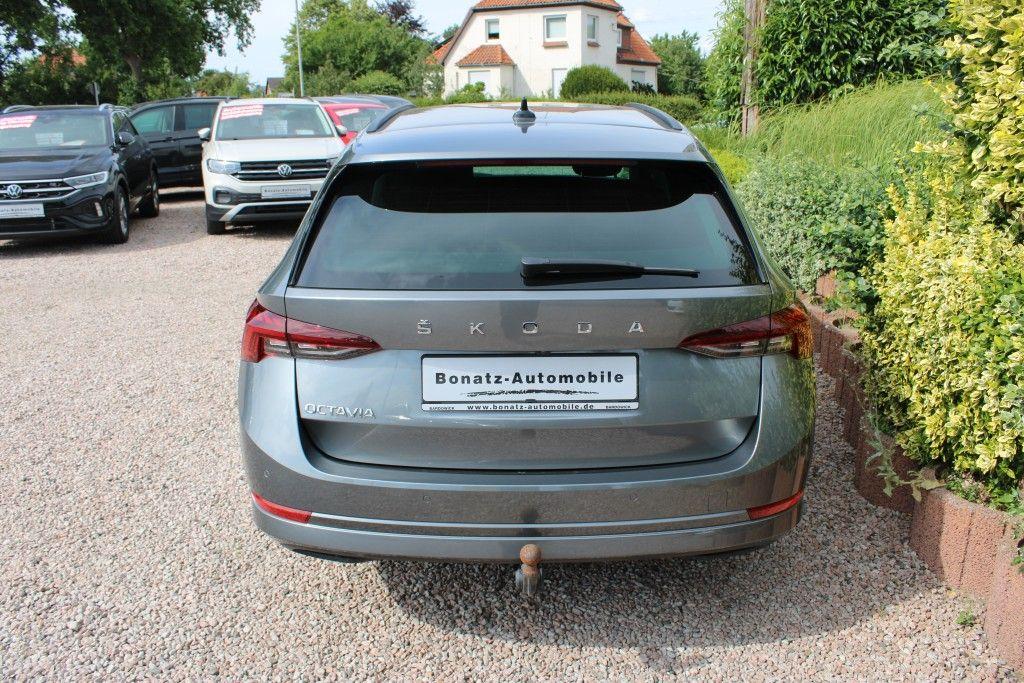 Skoda Octavia Combi 2.0 TDI DSG Clever *AHK,APP,SHZ*