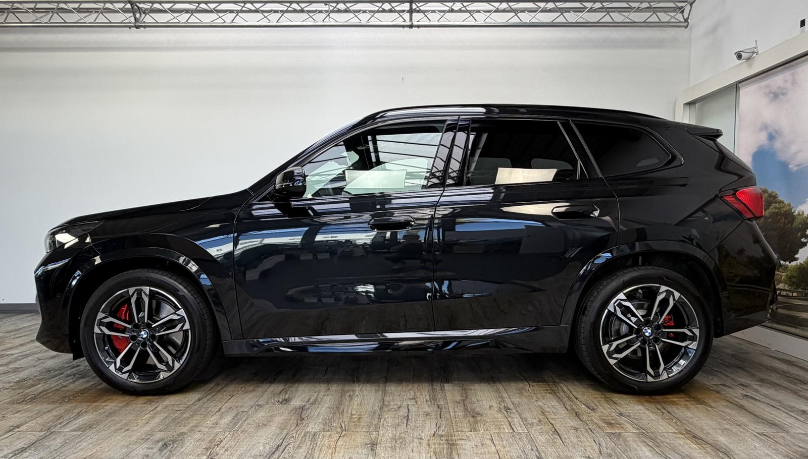 BMW iX1 eDrive20 M Sport Pro ACC H&K MemorySitze LED