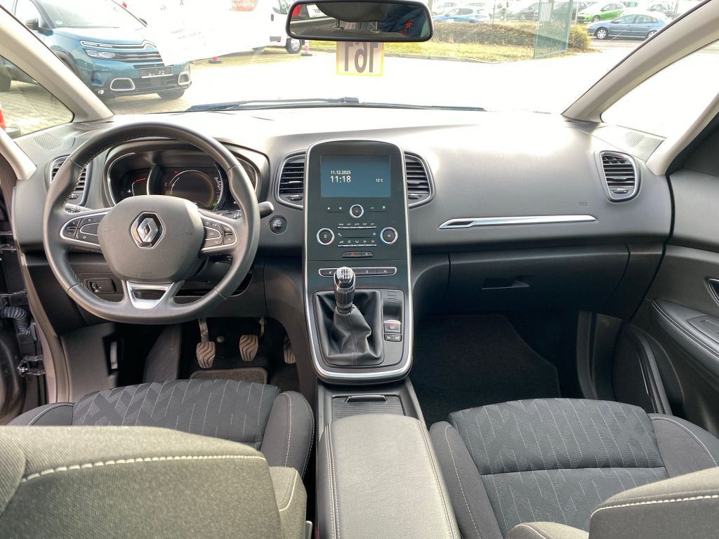 Fahrzeugabbildung Renault Grand Scenic Benzin 140 GPF LIMITED *SHZ*Keyless