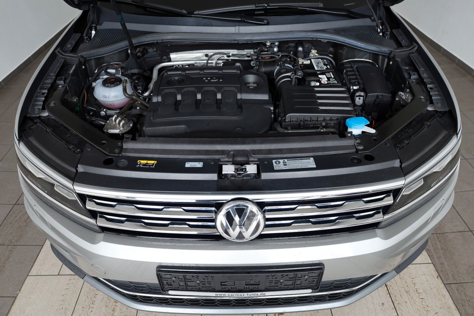 Fahrzeugabbildung Volkswagen Tiguan Highline 4M Navi,LED,PanDach,ACC,360°