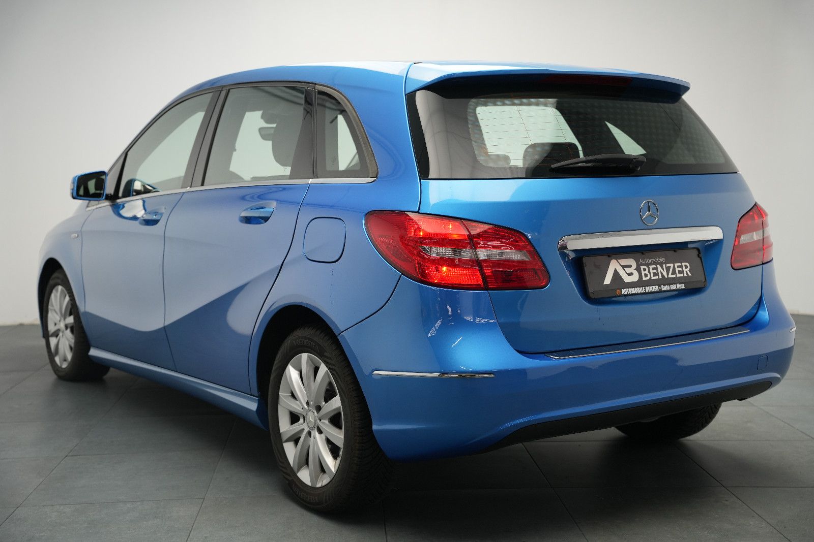 Fahrzeugabbildung Mercedes-Benz B 180 CDI/Edition E/Navigation/SHZ/MFL/ALU/