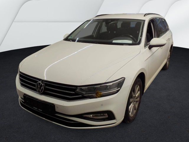 Volkswagen PASSAT 2.0TDI*DSG*NAV*LED*KAM*DAB*ACC*AHK*1H