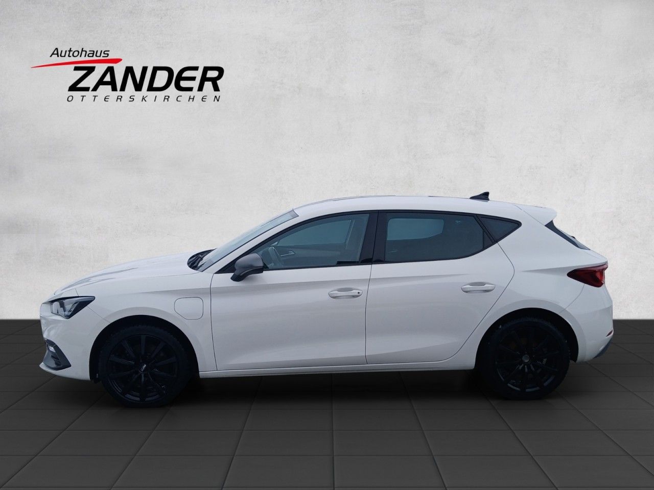 Fahrzeugabbildung SEAT Leon FR e-Hybrid Im Kundenauftrag! 8fach bereift