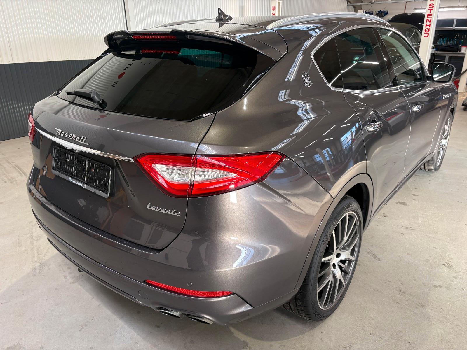 Maserati Levante S 3.0 V6 316kW Q4 4x4 VOLL *NEW CHAIN*