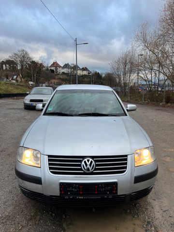 Volkswagen Passat Lim. Basis