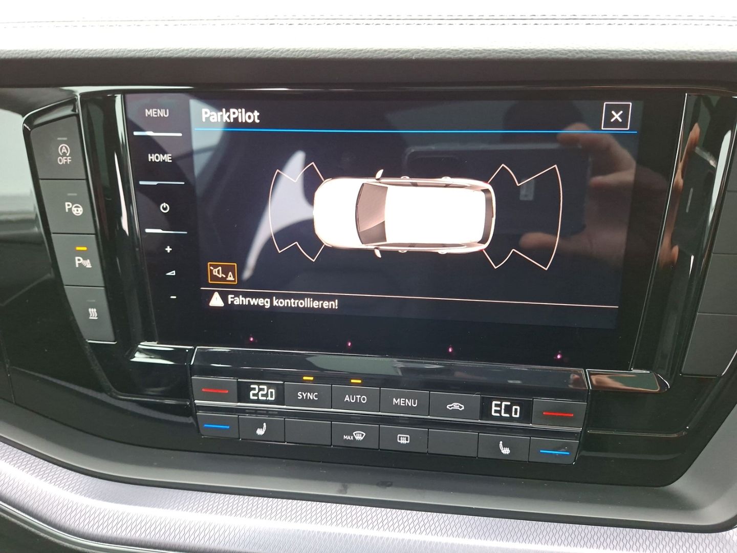 Touareg 3.0 TDI V6 4M R-Line *PANO*STHZ*HUD*