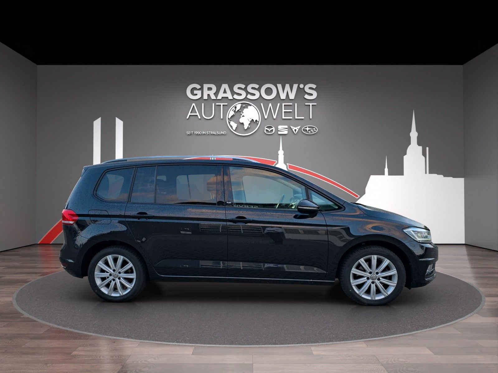 Fahrzeugabbildung Volkswagen Touran 1.4 TSI DSG  LED/NAVI/SHZ/ACC/PDC/PANO