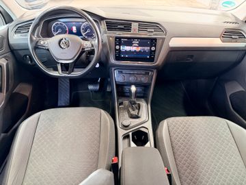 Volkswagen Tiguan - 10