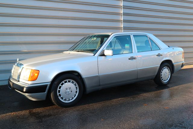 Mercedes-Benz 300D original 64.600 KM aus 1. Hand!!!