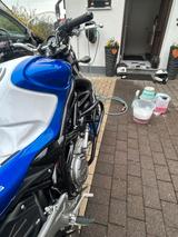 Suzuki Gladius  - SUZUKI GLADIUS