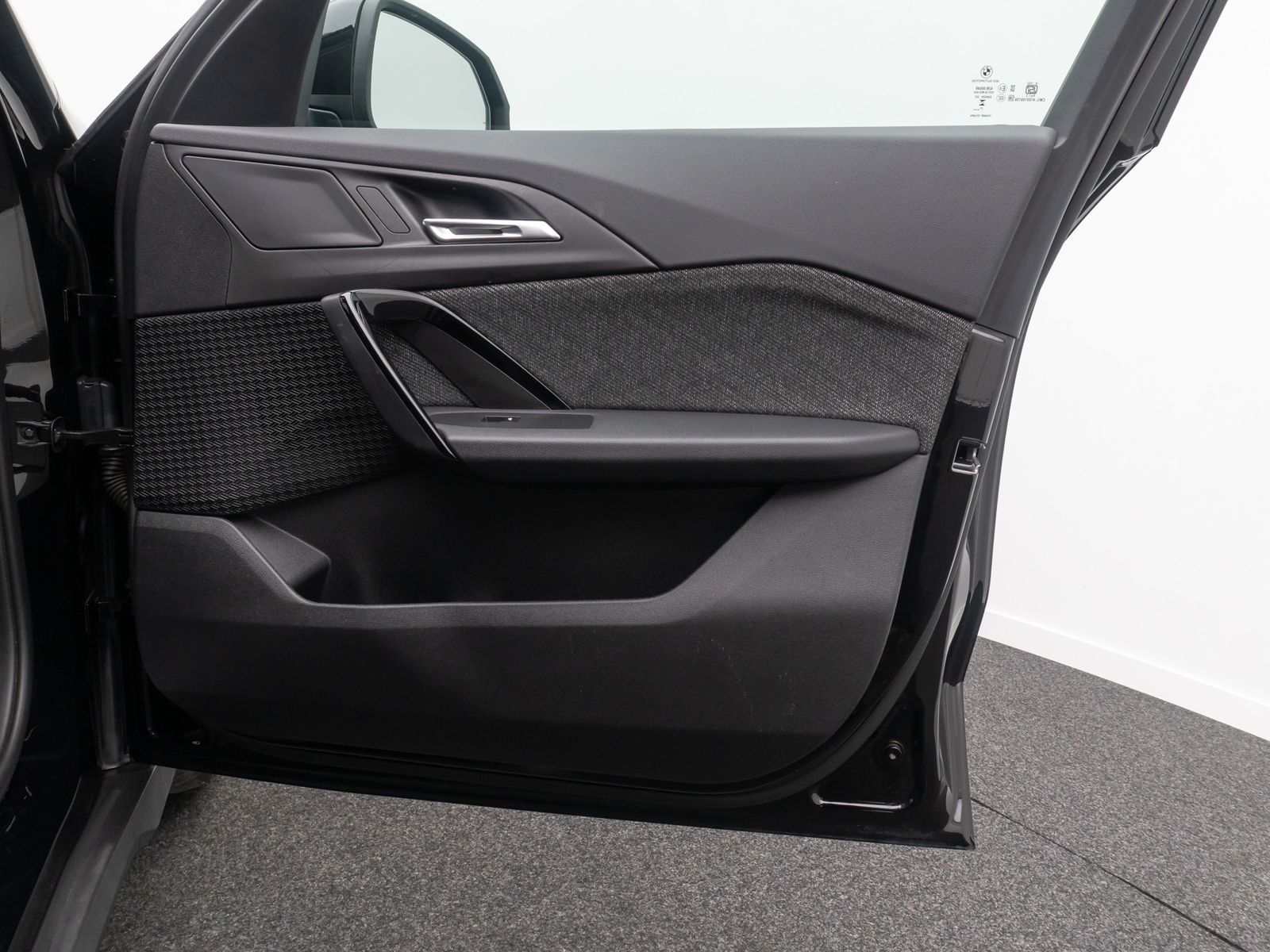 Fahrzeugabbildung BMW iX1 xD30 HUD DAB Komfort FernlichtAs Geschwindig