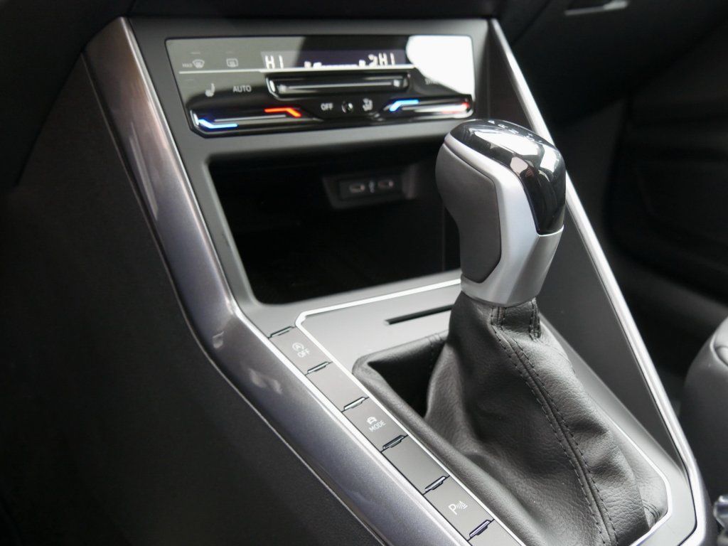 Fahrzeugabbildung Volkswagen Polo Style 1.0 TSI DSG Navi RFK