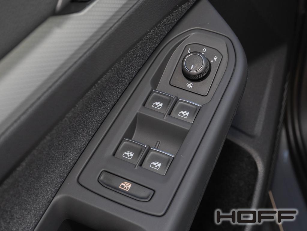 Volkswagen Golf VIII 1.5 TSI MOVE Kamera Navi, миниатюра 5