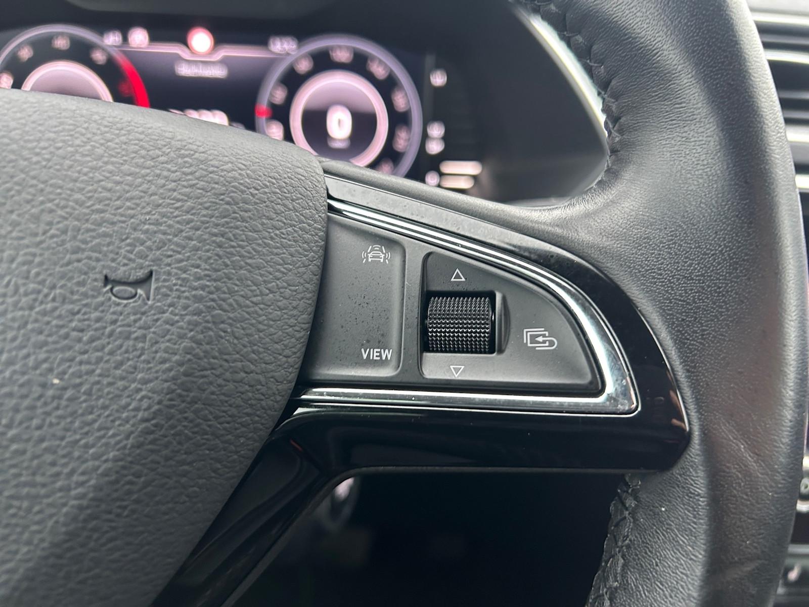 Skoda Superb Style Automatik dig.Cockpit*AHK*Leder*PDC, миниатюра 17