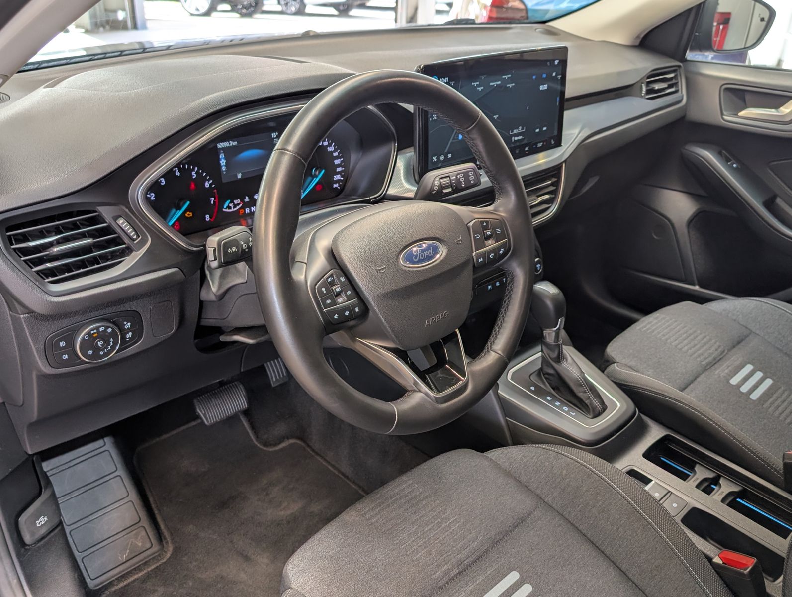 Fahrzeugabbildung Ford Focus 1.0 EcoBoost MHEV Active LED ACC Cam 17"