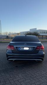 Mercedes-Benz E 500 4MATIC AVANTGARDE AVANTGARDE - : Vollleder, Luftfederung, Limousine