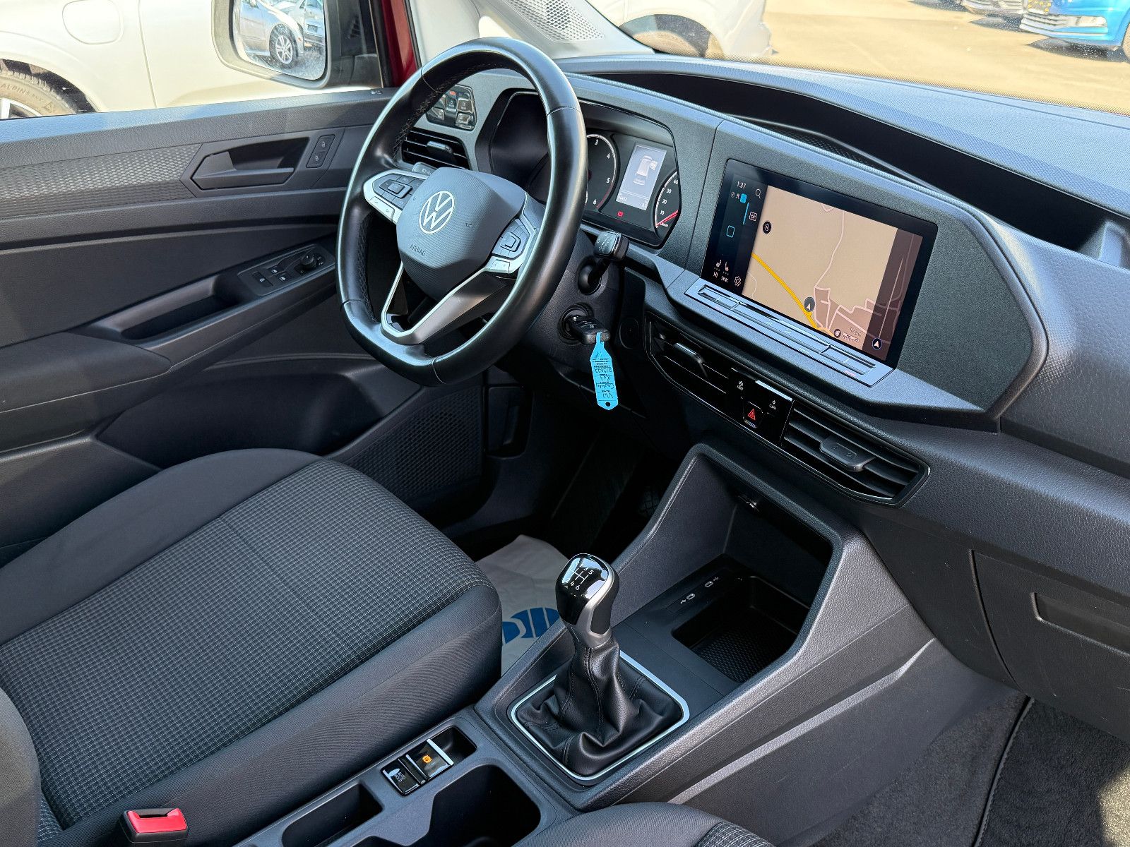 Fahrzeugabbildung Volkswagen Caddy 2.0 TDI ACC AHK DAB Navi PDC SHZ Winterpak