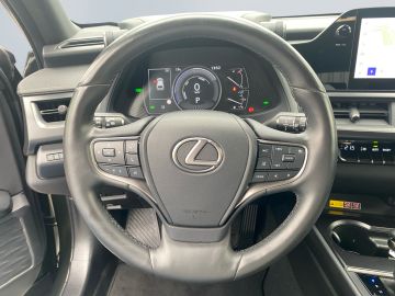 Lexus UX - 12