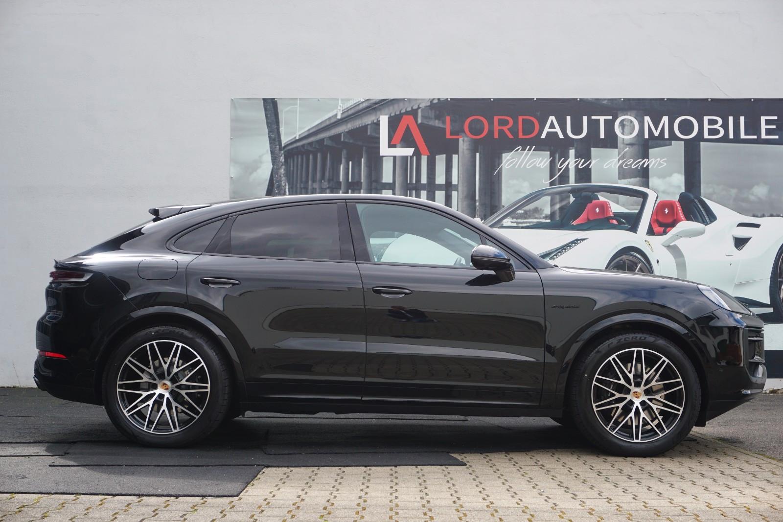 Porsche Cayenne E-Coupe*BlackEdition*SportDesign*18Wege*
