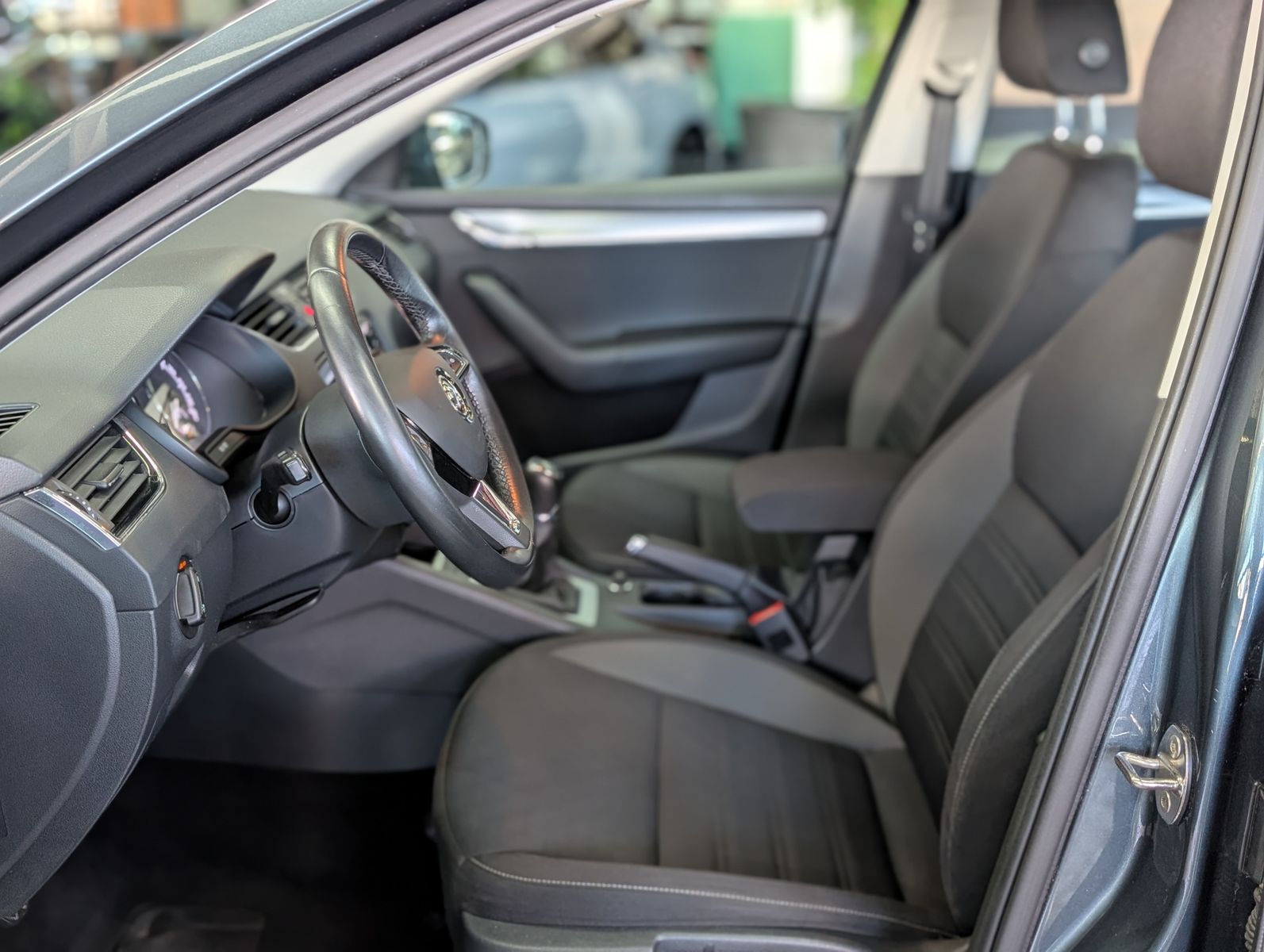 Fahrzeugabbildung SKODA Octavia 1.0 TSI Tour TEMP LED SHZ APP