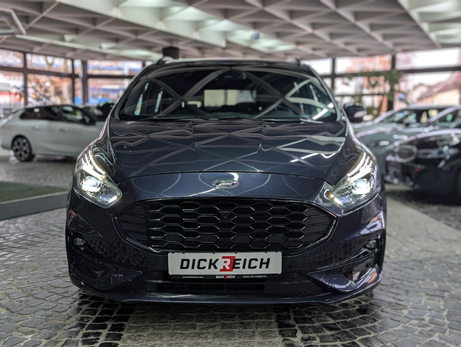 Fahrzeugabbildung Ford S-MAX ST-Line KAM SPORT ACC LED APP AHK MEMO SHZ