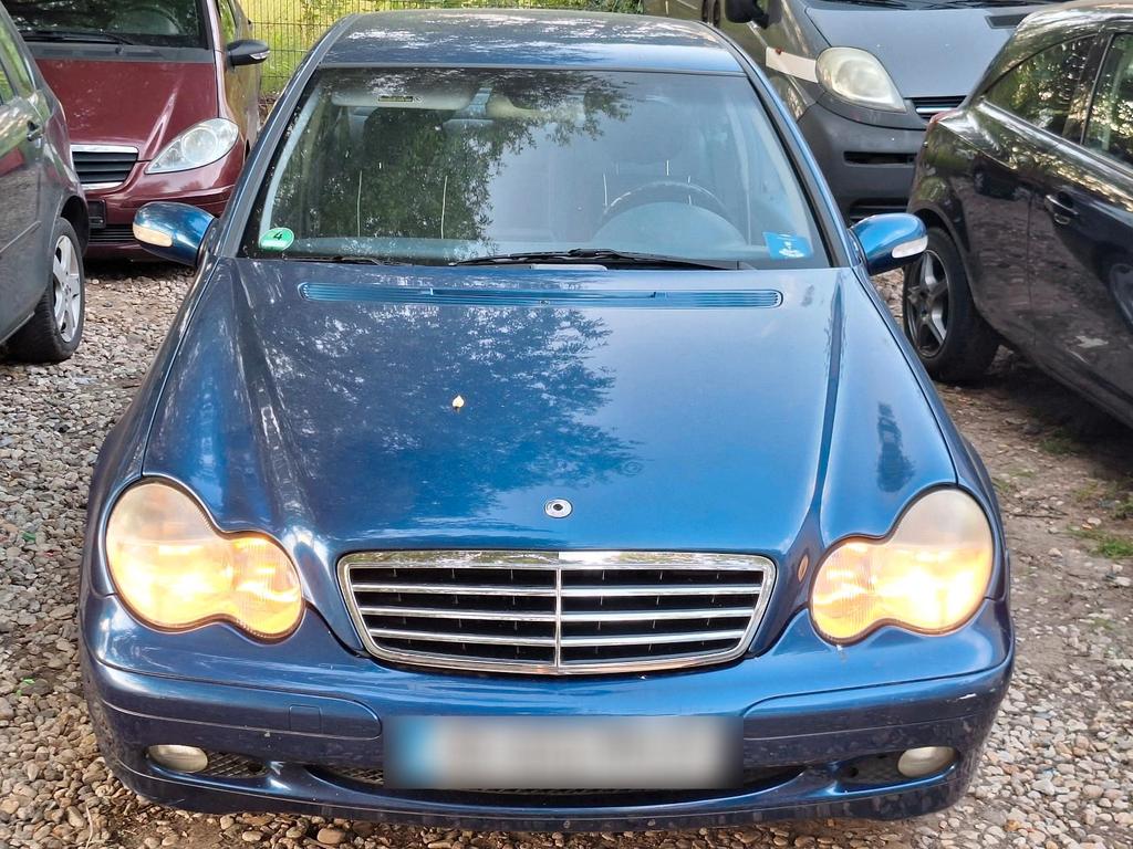 Mercedes-Benz C 200