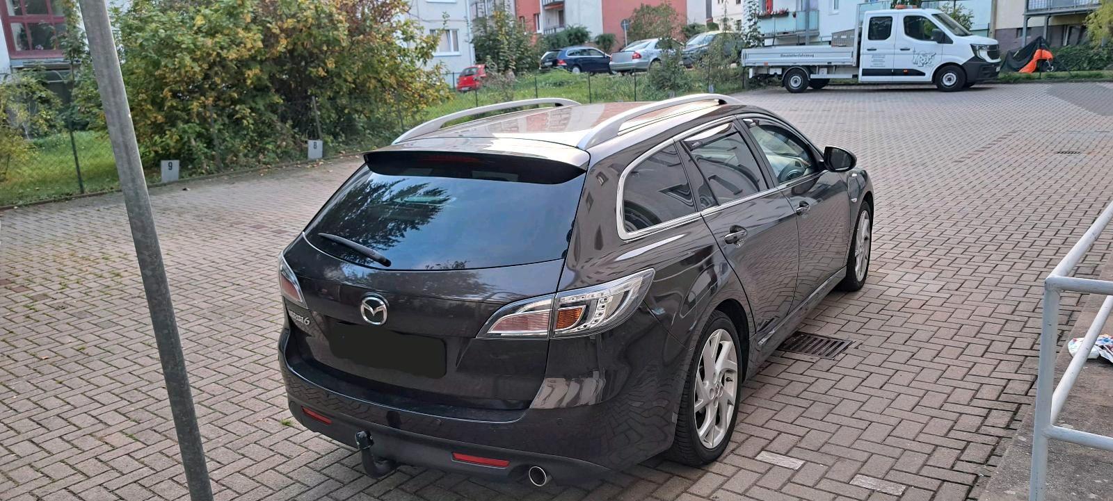Mazda 6 2010 — салон