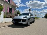 Porsche Cayenne Turbo 4.8 V8 Facelift - Porsche Cayenne: Facelift