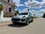 Porsche Cayenne Turbo 4.8 V8 Facelift - Porsche Cayenne: Facelift