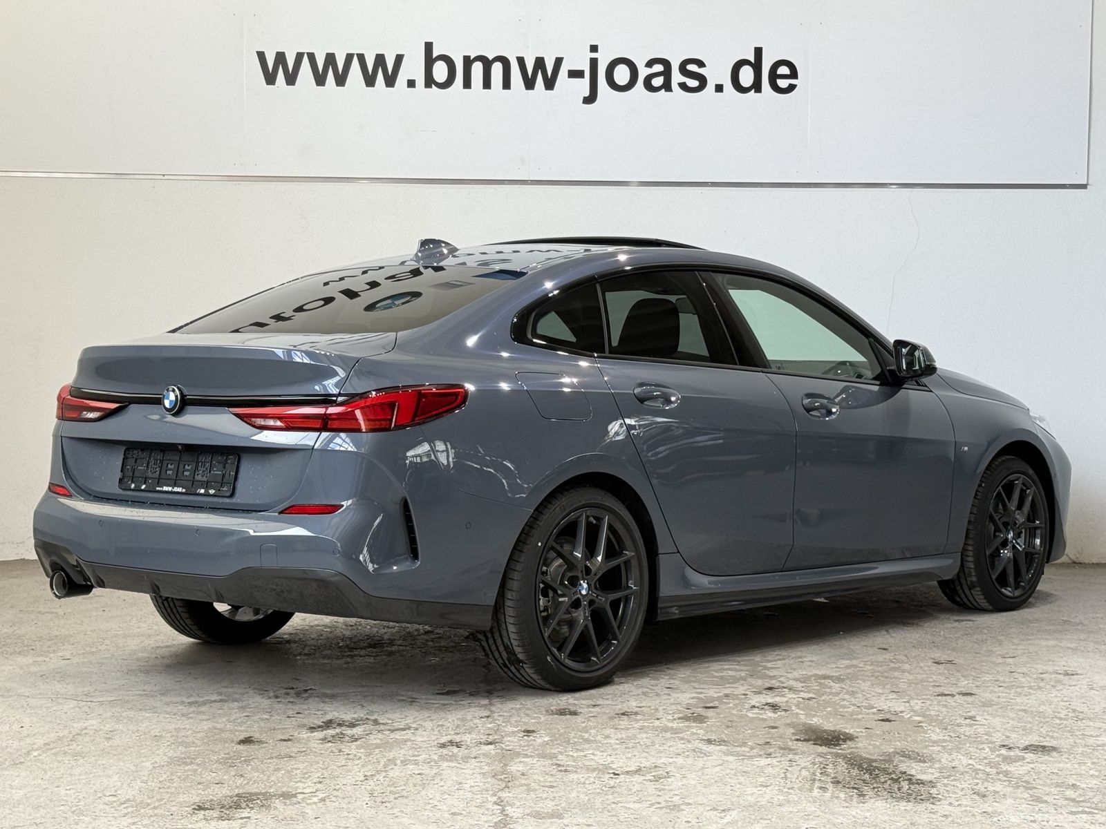 Fahrzeugabbildung BMW 218i AHK, Harman & Kardon, Lenkradheizung DAB