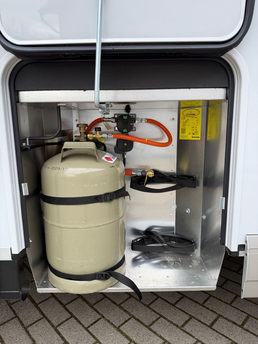 Fahrzeugabbildung Carthago chic c-line 4.9 LE MJ26 Cortina