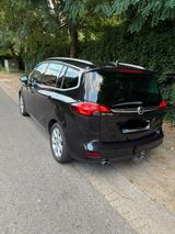 Opel Zafira Tourer 2.0 CDTI INNOVATION 121kW INNO... - schwarze Opel Zafira Tourer