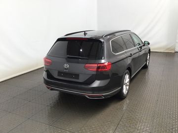 Volkswagen Passat - 4