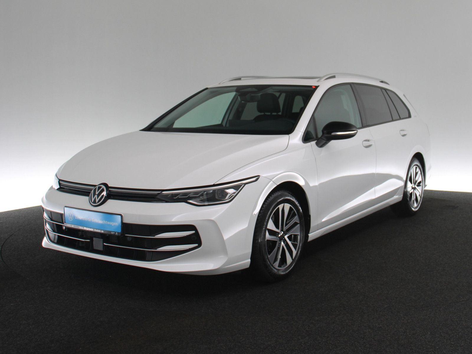 Volkswagen Golf VIII 1.5 eTSI Energy PANO NAVI KAMERA SHZ foto 2