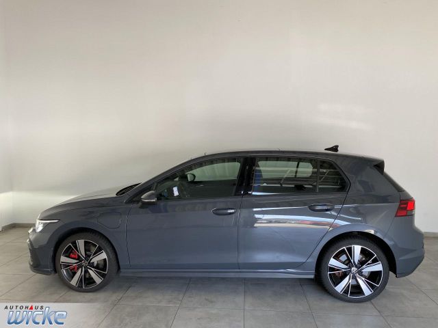 Golf VIII 1.4 TSI DSG GTE eHybrid NAVI KLIMA PAN