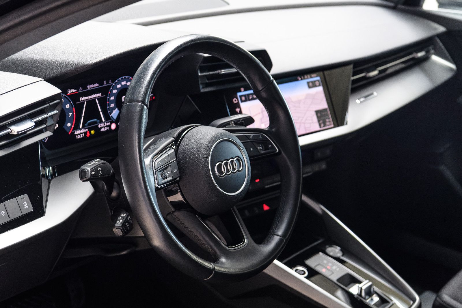 Fahrzeugabbildung Audi A3 30 TFSI S tronic advanced Sportback