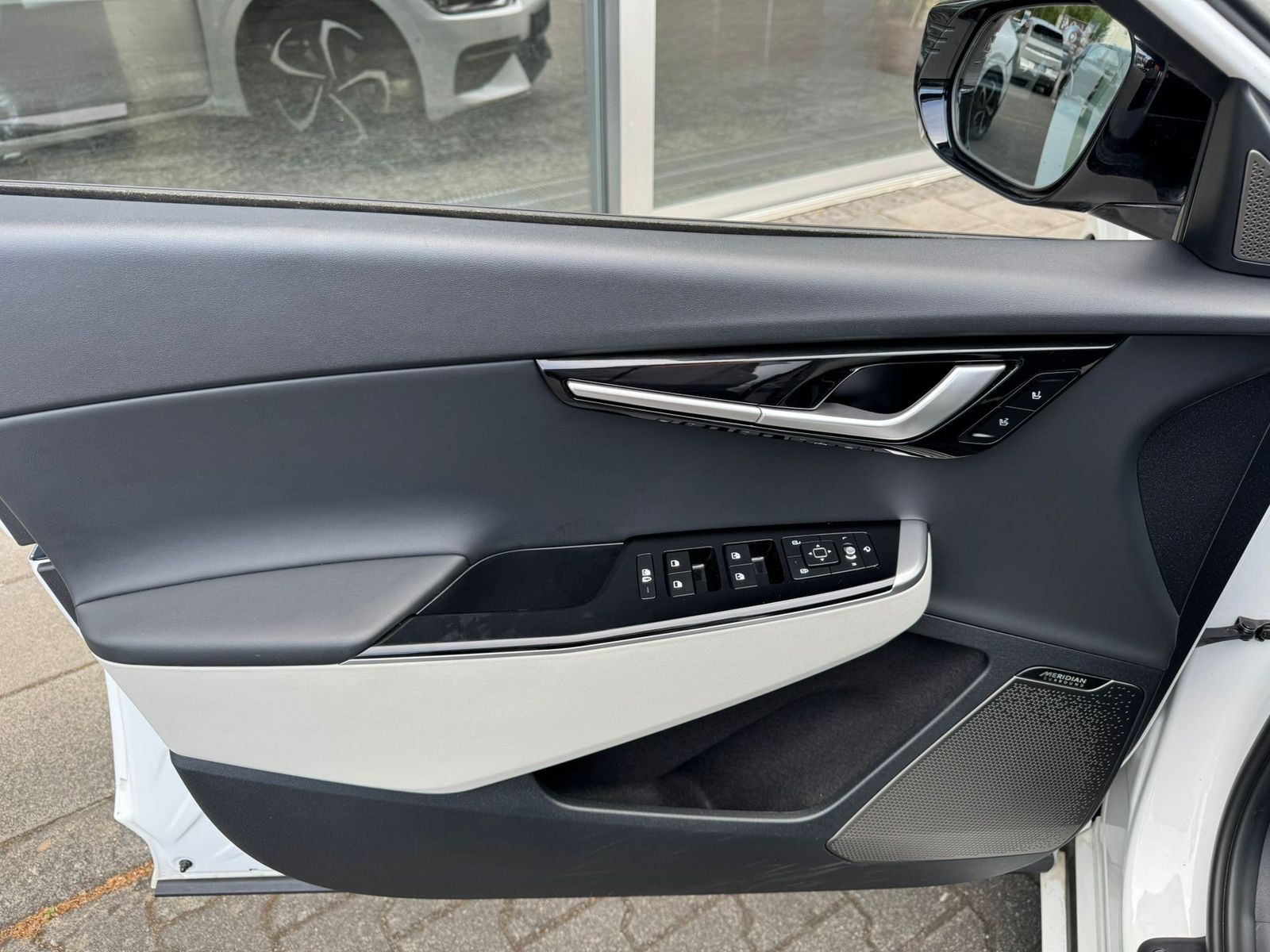 Fahrzeugabbildung Kia EV6 GT-Line 4WD PANO+NAVI+LED+SHZ+HEAD+ACC+360°+