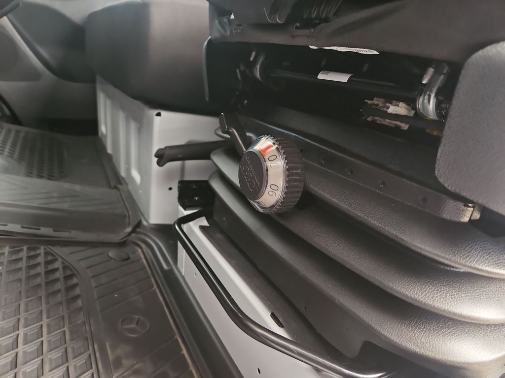 Fahrzeugabbildung Mercedes-Benz Sprinter 317 Kasten PRO L2H2 LED Schwingsitz EDW