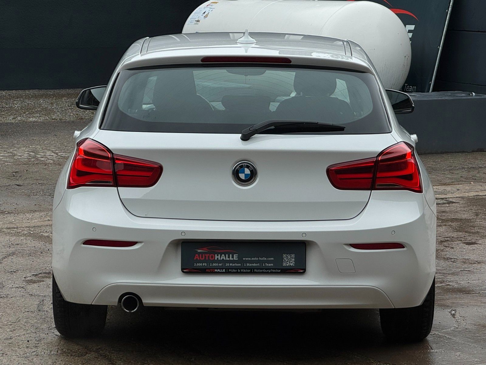 Fahrzeugabbildung BMW 118i Advantage Tempomat BLT PDC LED SHZ AHK