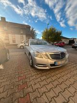 Mercedes-Benz Mercedes Benz W212 300Cdi - scheckheftgepflegte Mercedes 230