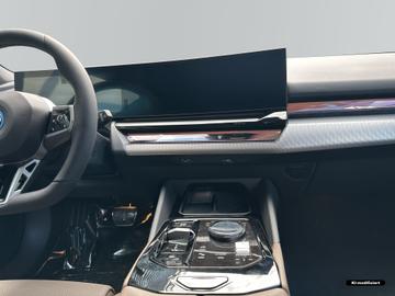 صورة مصغرة 13 لـ 2026 BMW I5
