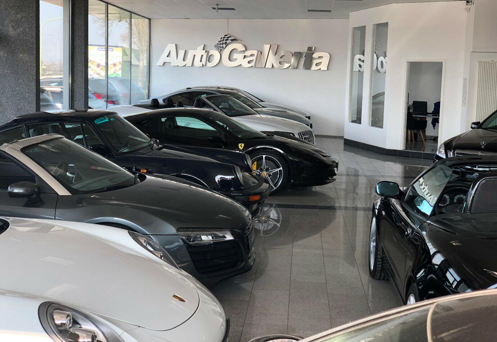 showroom-image-top