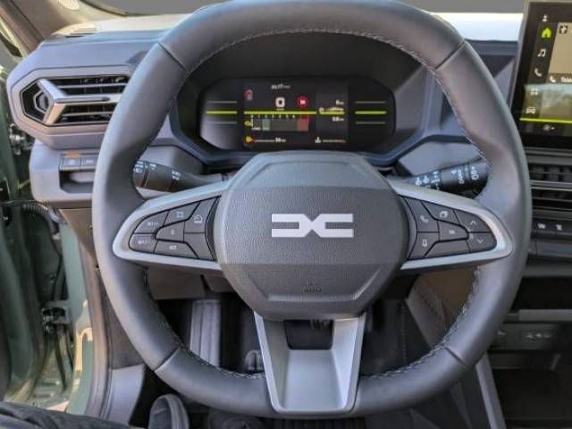 Fahrzeugabbildung Dacia Neuer Dacia Duster Expression TCe 130