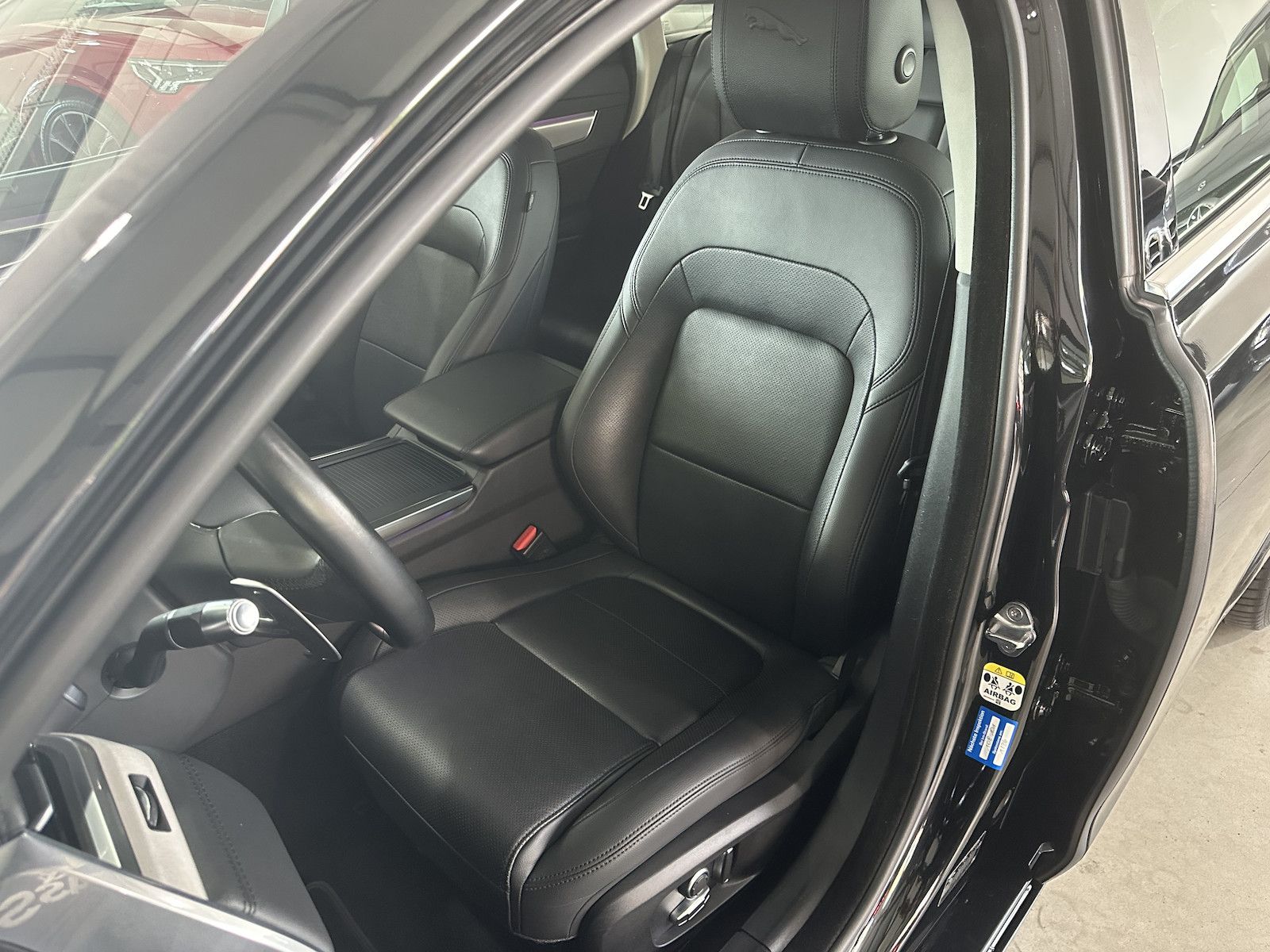 Fahrzeugabbildung Jaguar XF D200 SE Sportbrake/Facelift/Leder/AHK/