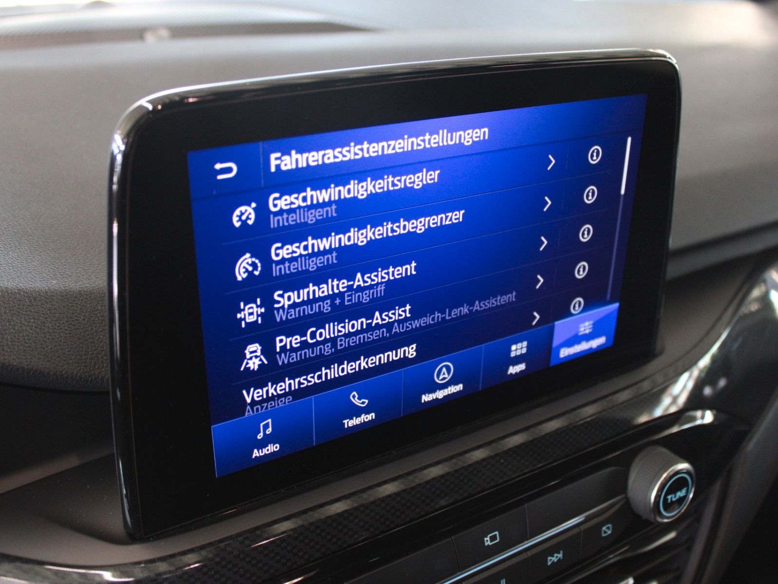 Fahrzeugabbildung Ford Kuga 2.5 PHEV ST-Line X Aut. AHK PANO ACC uvm.