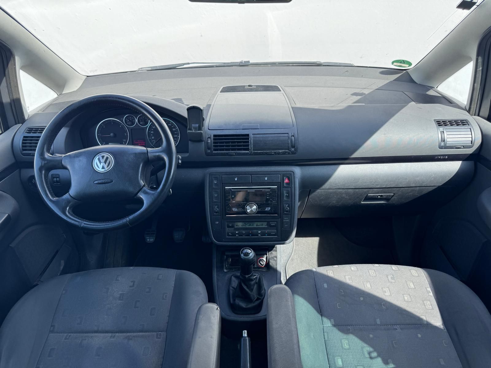 Fahrzeugabbildung Volkswagen SHARAN 1.9 TDI TRENDLINE/8xBEREIFUNG